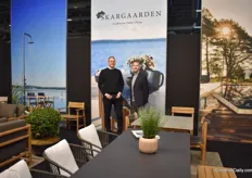 Magnus Hansson and Joel Modigh from Skargaarden. The Swedish company produces Scandinavian outdoor design. Like the folded teak chair, first presented at the Swedish embassy in Cairo in 1975. ‘The timeless design is reproduced and still one of our top 3 products,’ the gentlemen explain.